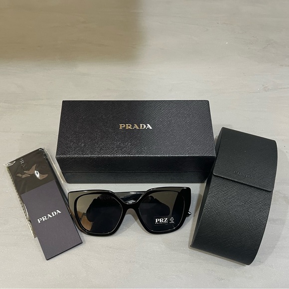 NEW Prada Oversized Square Sunglasses - Black - Picture 11 of 14